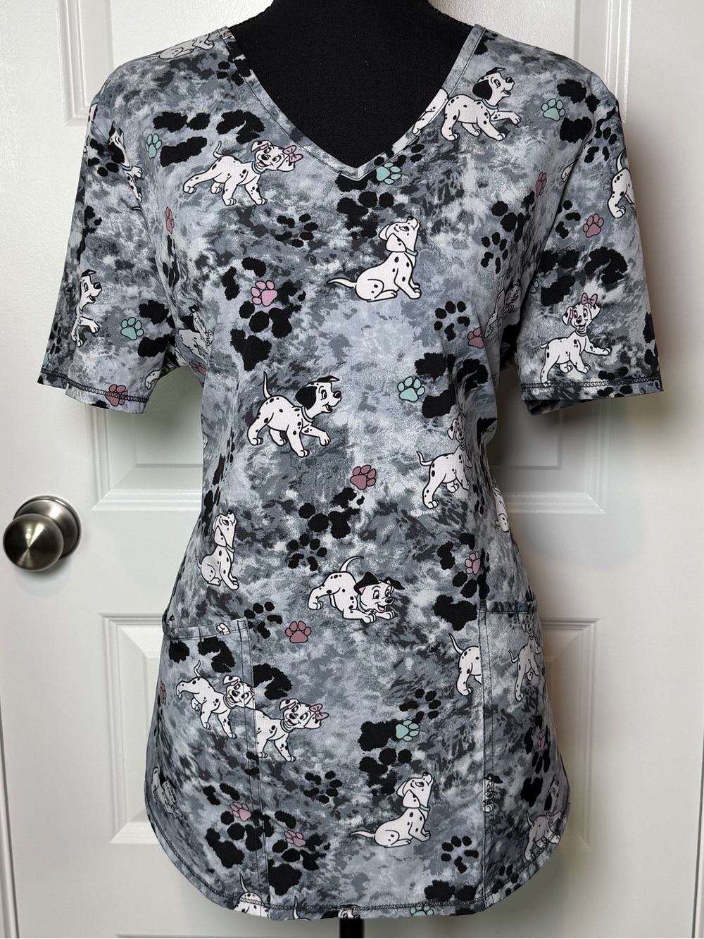 Disney 101 Dalmatians Scrub Top Medium Stretch Lightweight Cooling Performance